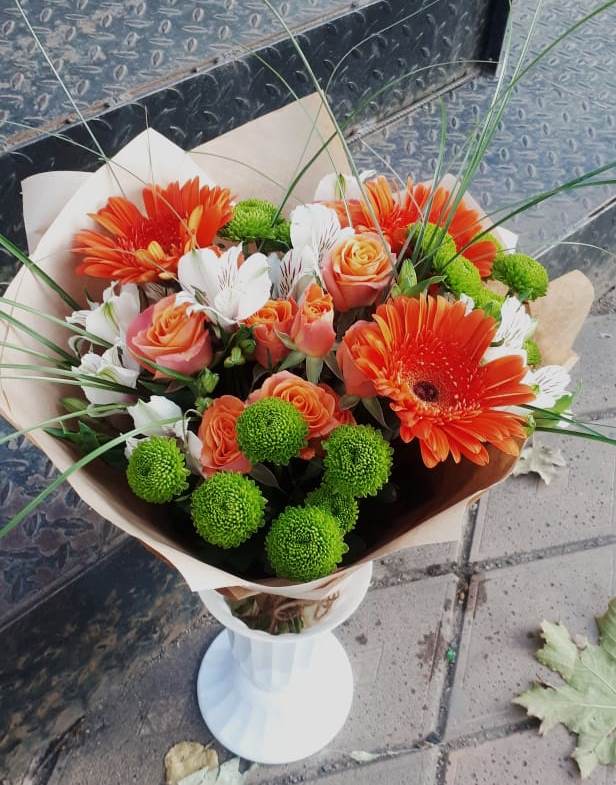 Букет цветов из: Герберы, Хризантемы, Альстромерии и Розы в Дурнихе