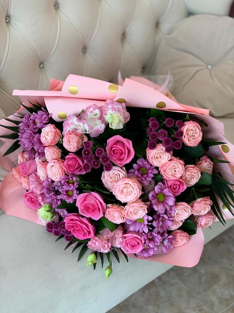 Букет цветов из: Хризантемы, Розы и Лизиантусы в Дурнихе