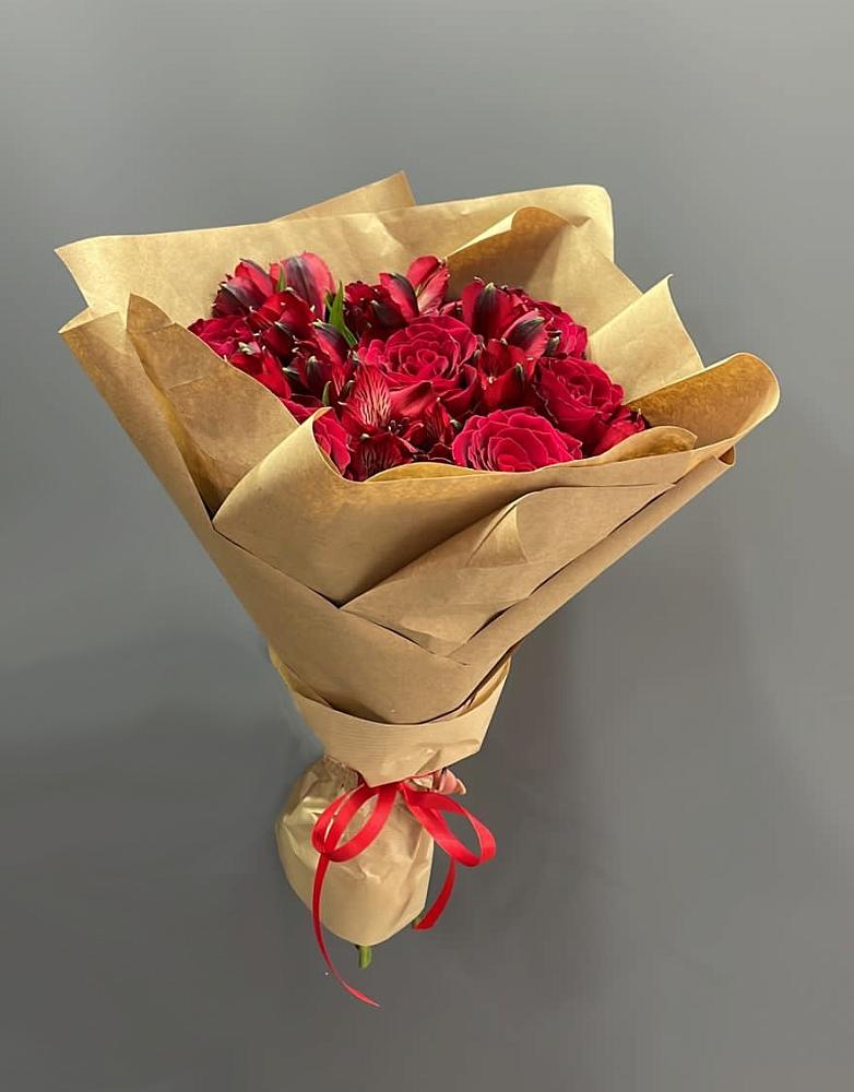 Букет цветов из: Альстромерии и Розы в Дурнихе