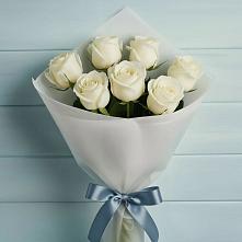 Букет 7 Белых роз Эдлесс Лав в Дурнихе