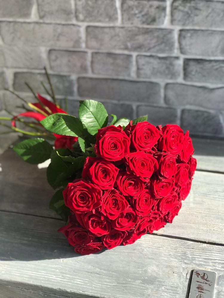 Букет Красные розы Фридом в Дурнихе