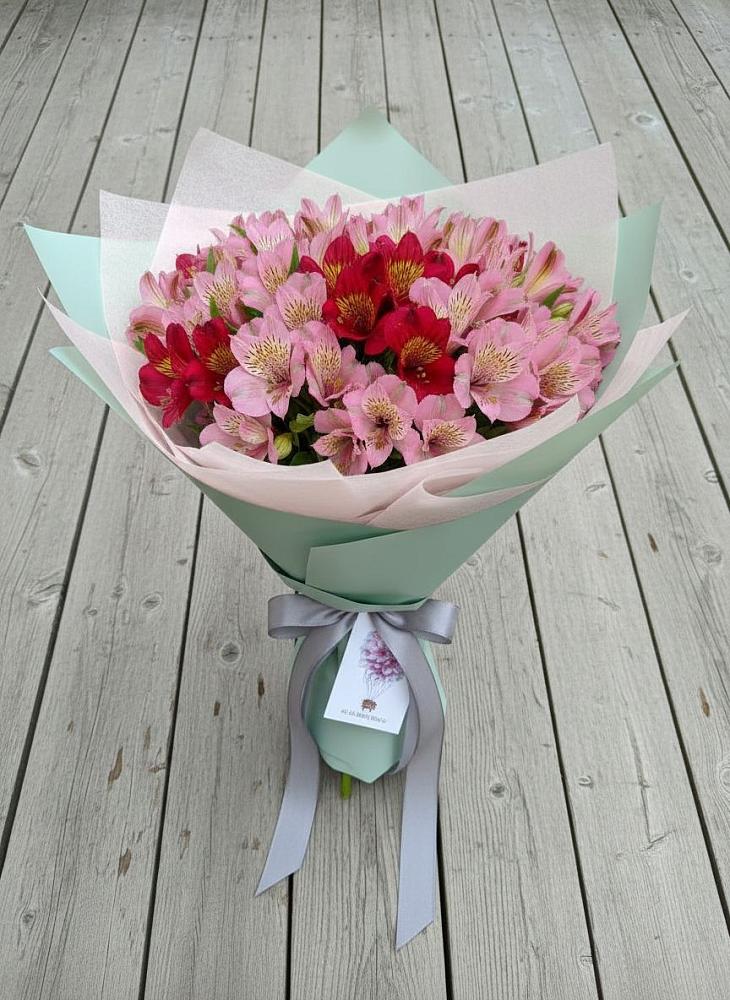 Букет цветов из: Альстромерии в Дурнихе