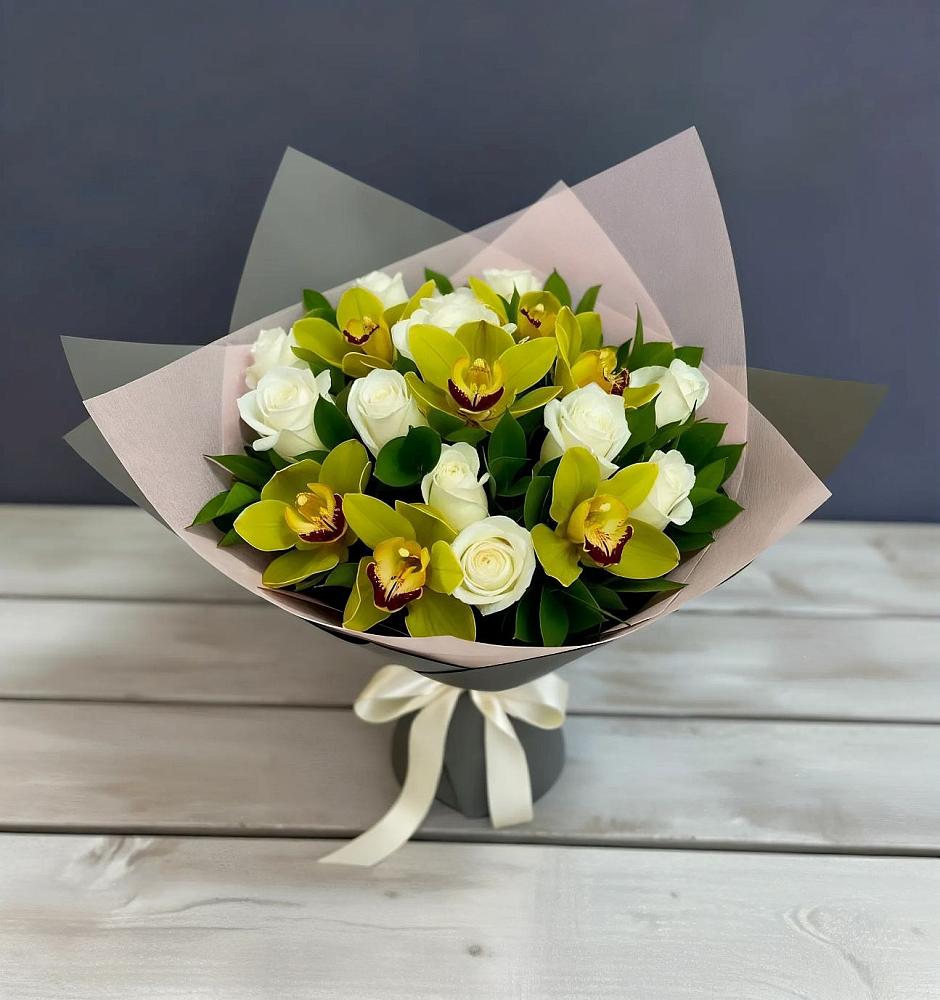 Букет цветов из: Орхидеи и Розы в Дурнихе