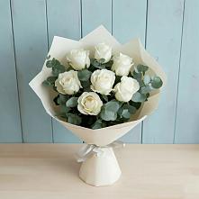 Букет Белые розы в Эвкалипте в Дурнихе