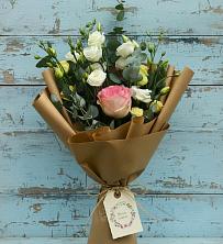Букет цветов из:  Розы и Лизиантусы в Дурнихе