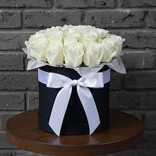 Цветочная композиция из Розы в шляпной коробке в Дурнихе